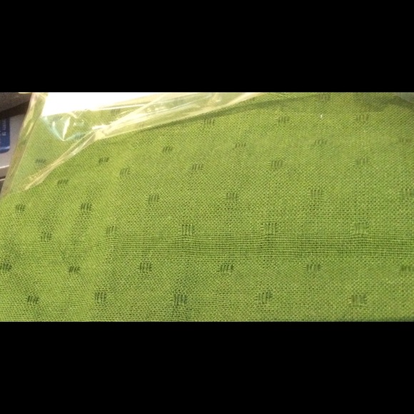 NWT Cotton Tablecloth 55in x55in - Picture 2 of 4